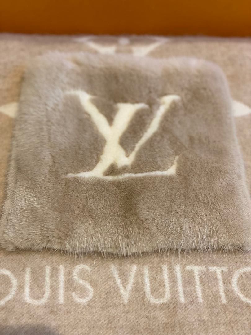 【超希少】LOUIS VUITTON ファーポケット付きマフラー/ファーポケット