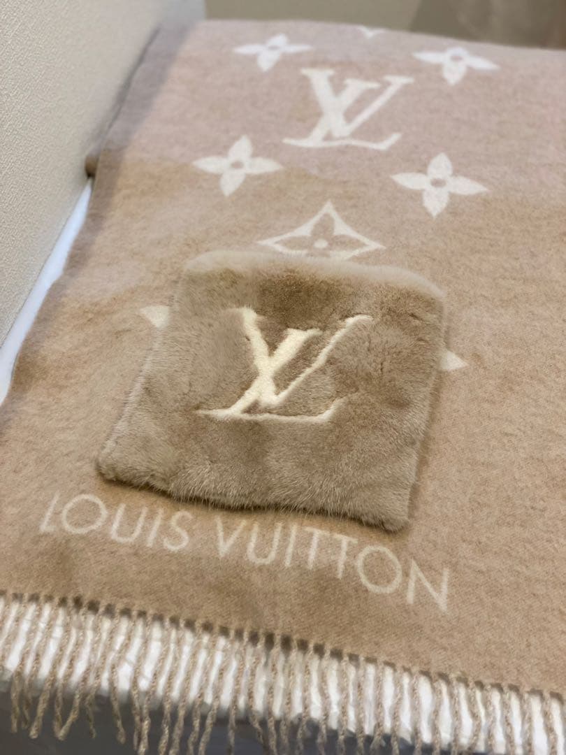 【超希少】LOUIS VUITTON ファーポケット付きマフラー/ファーポケット