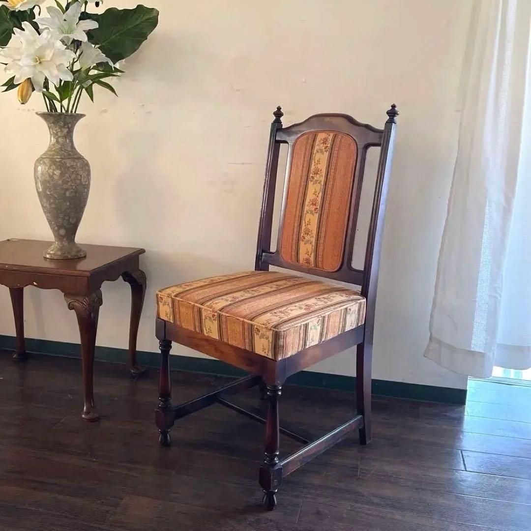 k962r114 カリモク家具 ヴィンテージ感あふれる美しいダイニングチェア