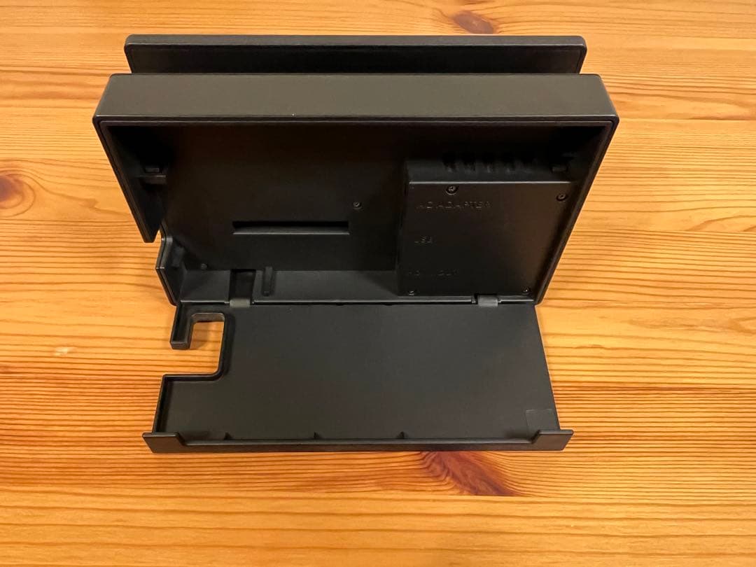 Nintendo Switch 本体【充電グリップ、microSD付き】