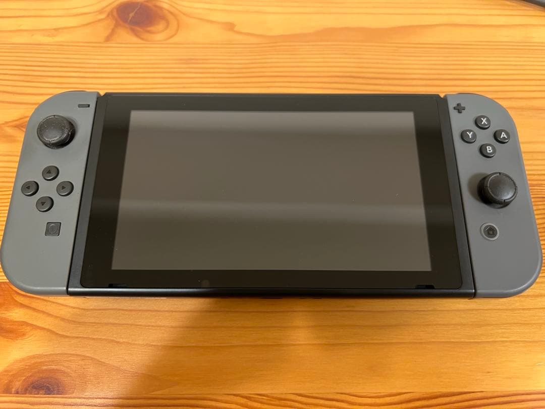 Nintendo Switch 本体【充電グリップ、microSD付き】