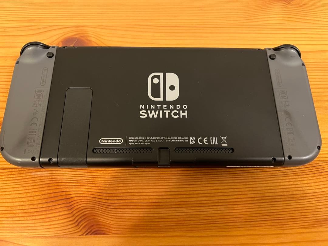 Nintendo Switch 本体【充電グリップ、microSD付き】