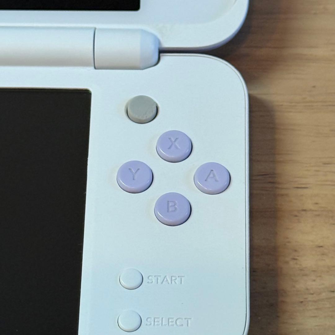 8-057 Newニンテンドー2DS LL ラベンダー×ホワイト 箱付き