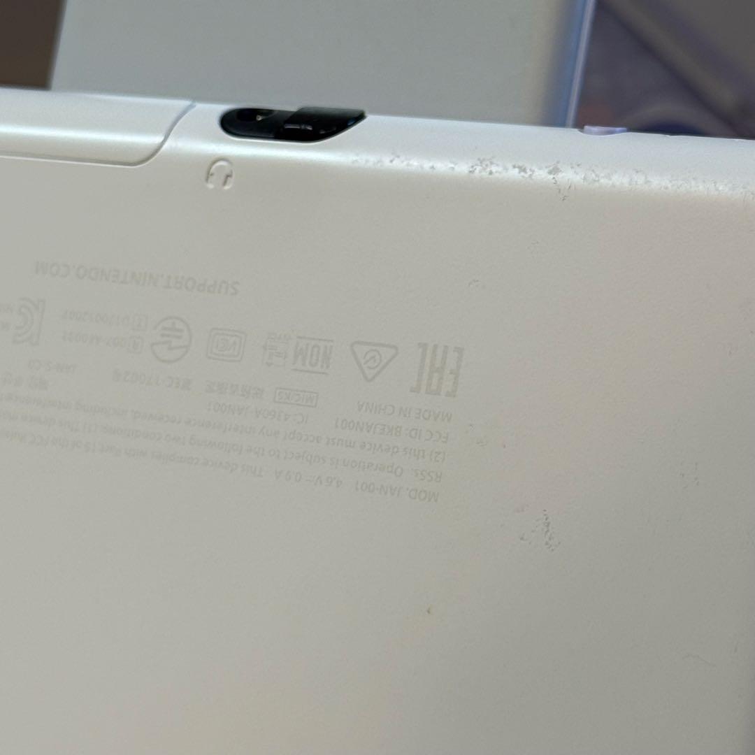 8-057 Newニンテンドー2DS LL ラベンダー×ホワイト 箱付き