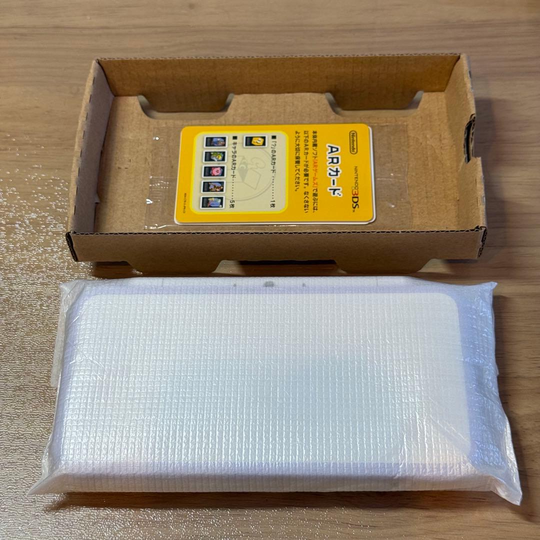 8-057 Newニンテンドー2DS LL ラベンダー×ホワイト 箱付き