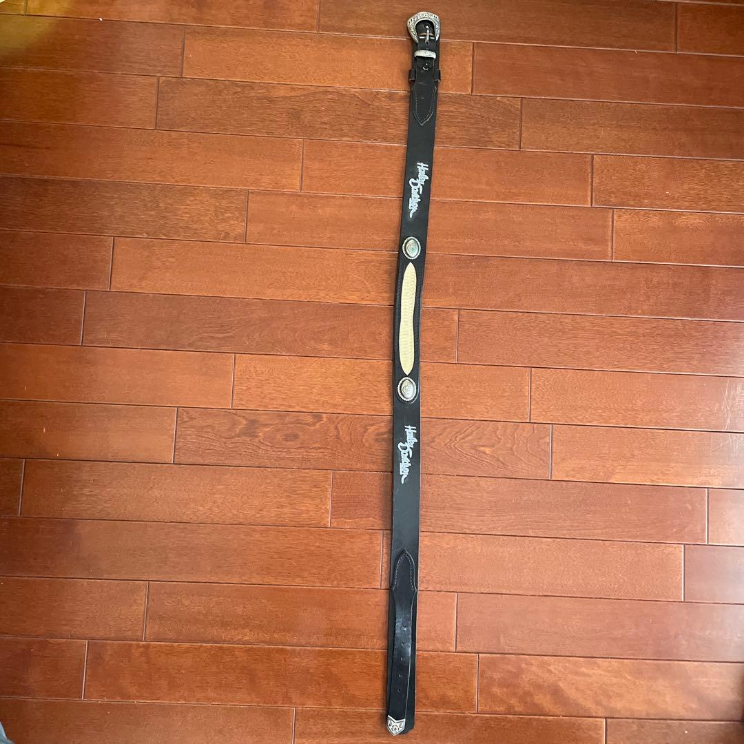 Harley Davidson 黒レザーベルト 装飾バックル中央白色はへび皮値下