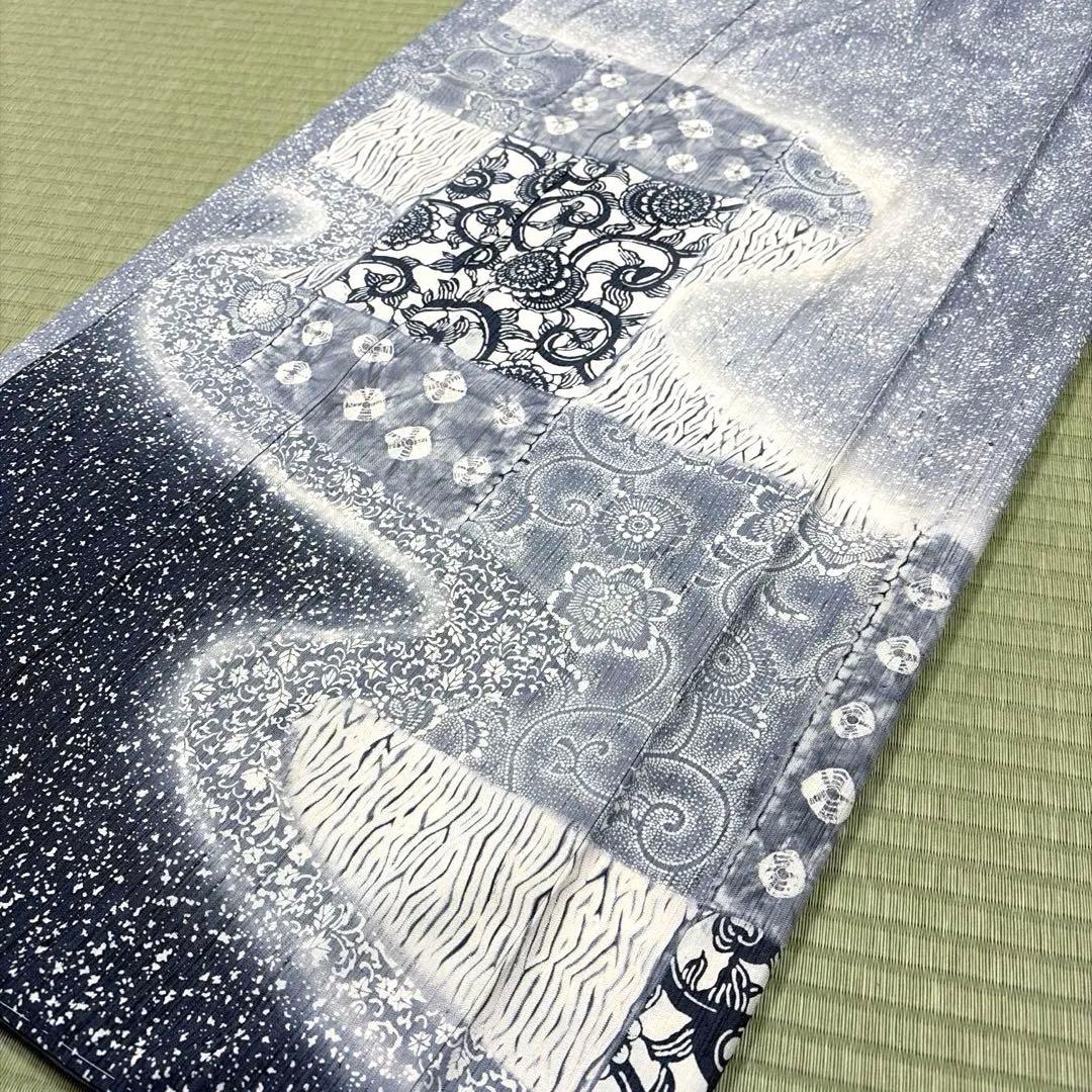 専用ページ　正絹　紬　付け下げ《流れ　花唐草》