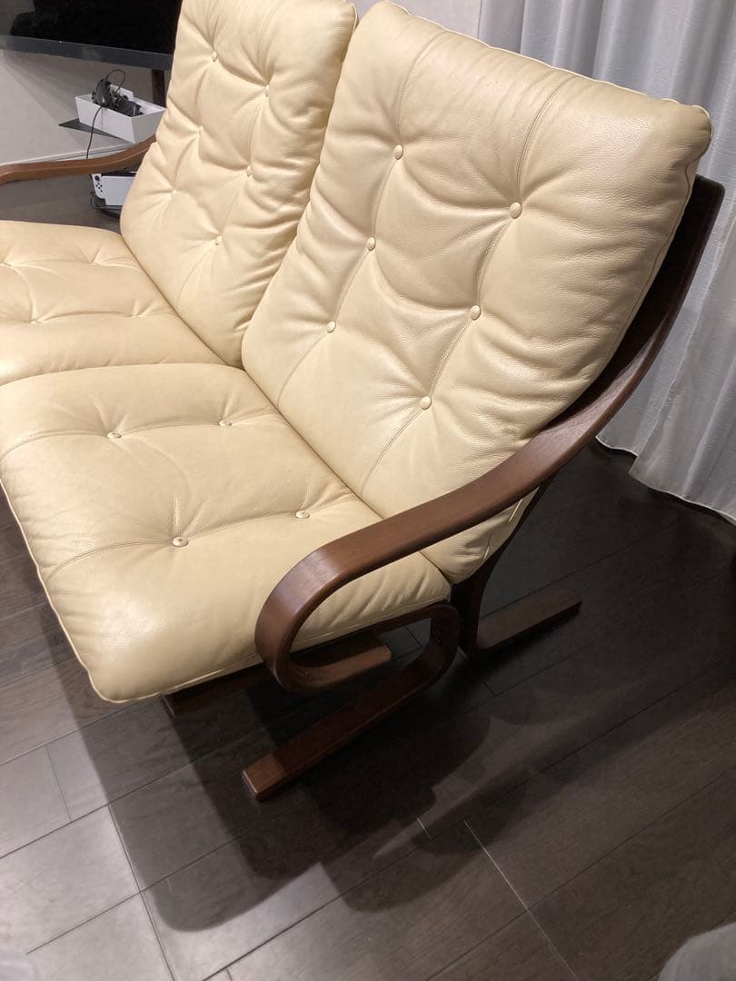 エリコ様　冨士ファニチア　Agioアージオソファー　ワイド　ウォールナット　革