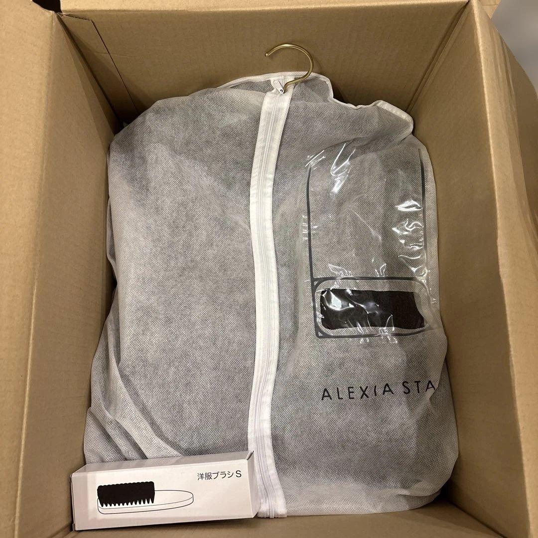 新品ALEXIASTAM アリシアスタン　アウター　ロゴ刺繍ブルゾン