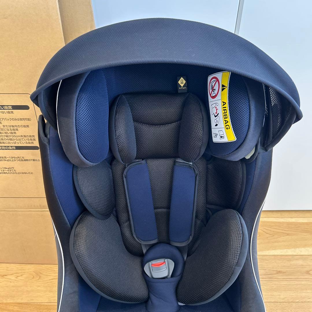 Combi チャイルドシート Wegorande ネイビー