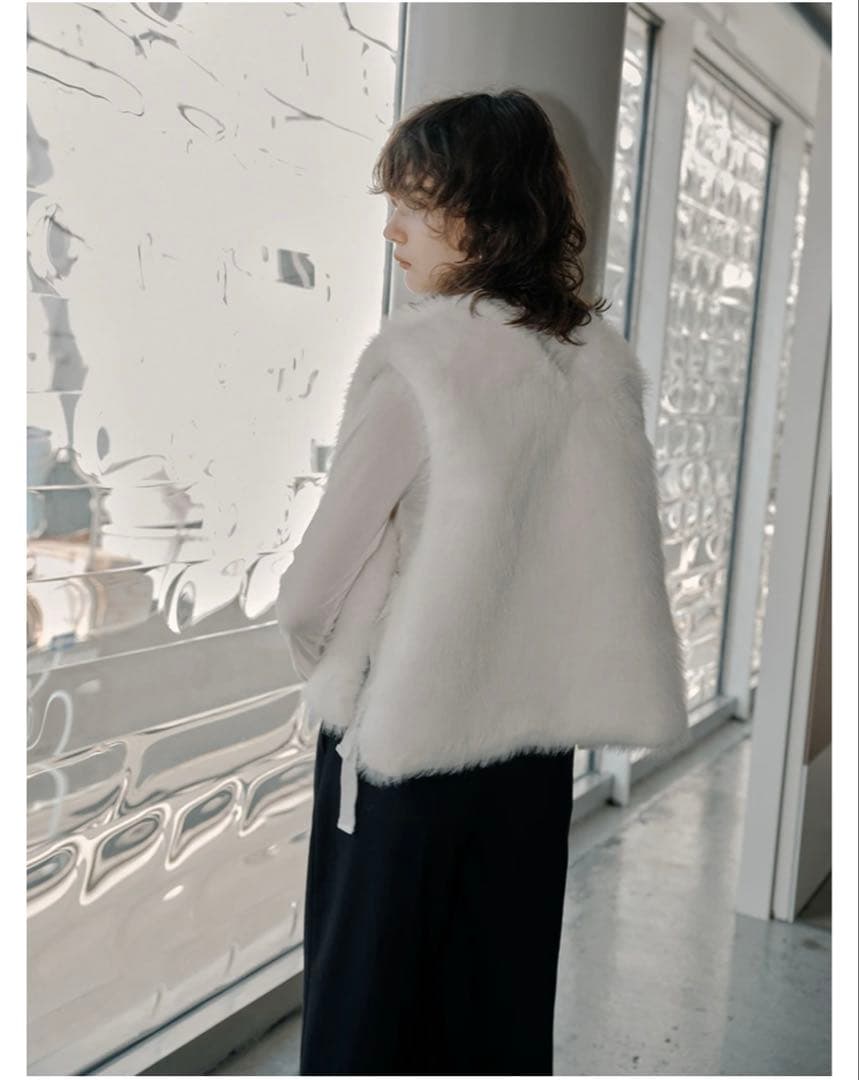 トレフルプラスワン trefle+1 ふわふわベスト ファーベストダク付き