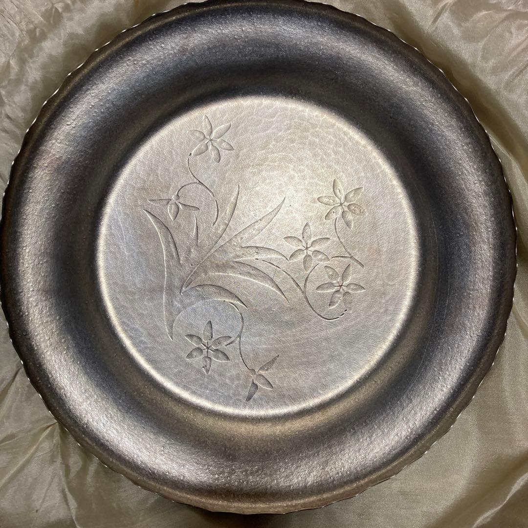 銀製　花柄食器皿　木箱付き　純銀服部製　327g