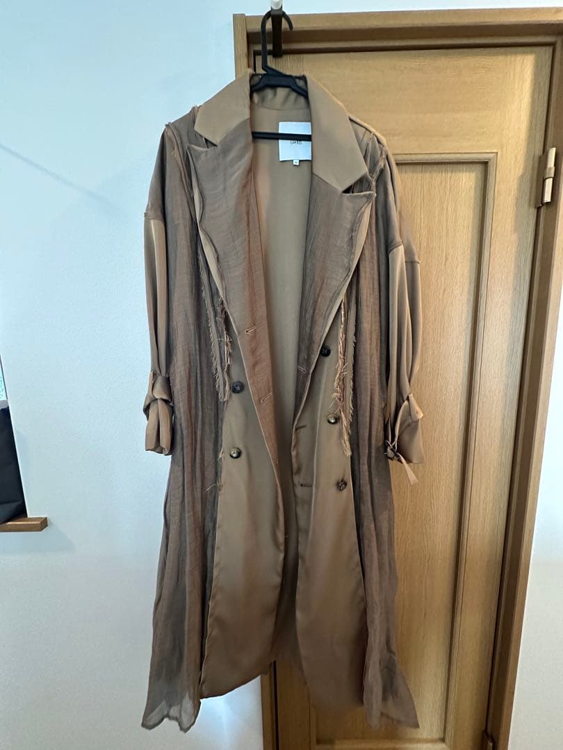 UN3D. ベージュ トレンチコート M