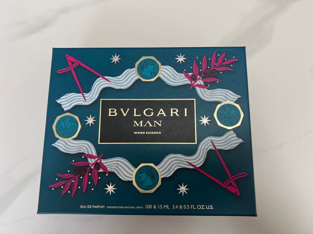 【新品未使用】ブルガリ マン ウッド エッセンス オードパルファム 100 ML