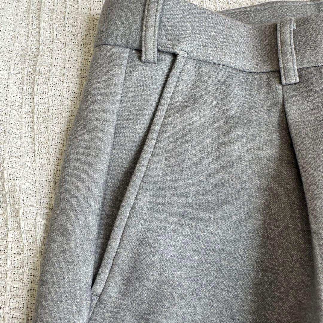 新品未使用アウール　センタープレス　ライトグレーパンツ　Lサイズ