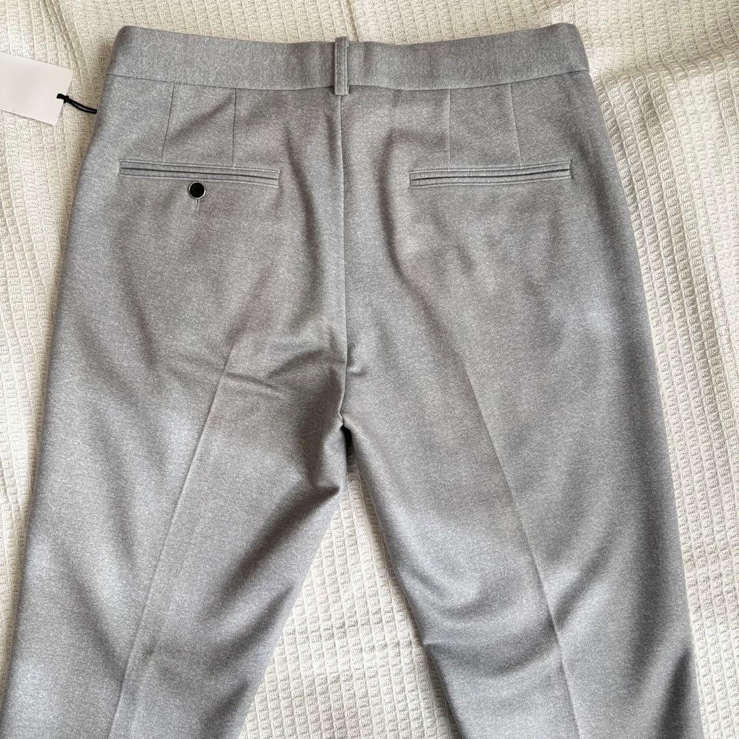 新品未使用アウール　センタープレス　ライトグレーパンツ　Lサイズ