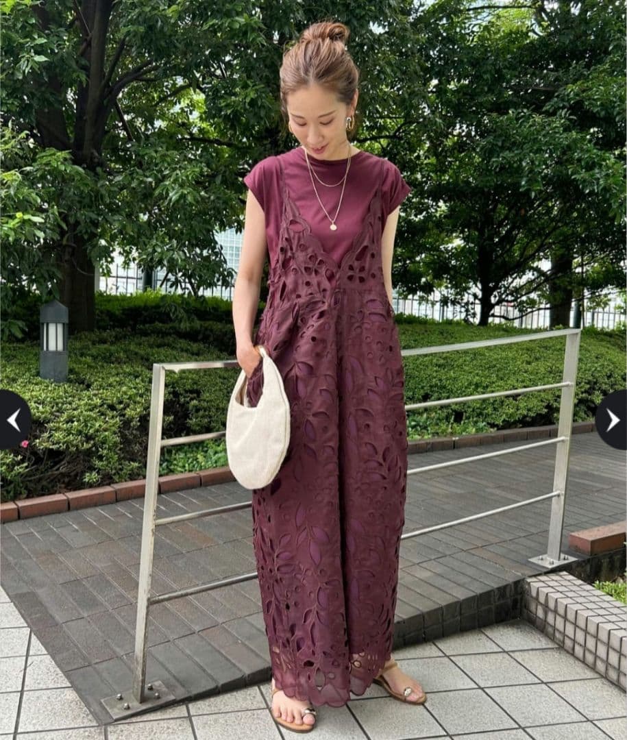 マイストラーダ 新品未使用 エンブロイダリーロンパース 赤茶