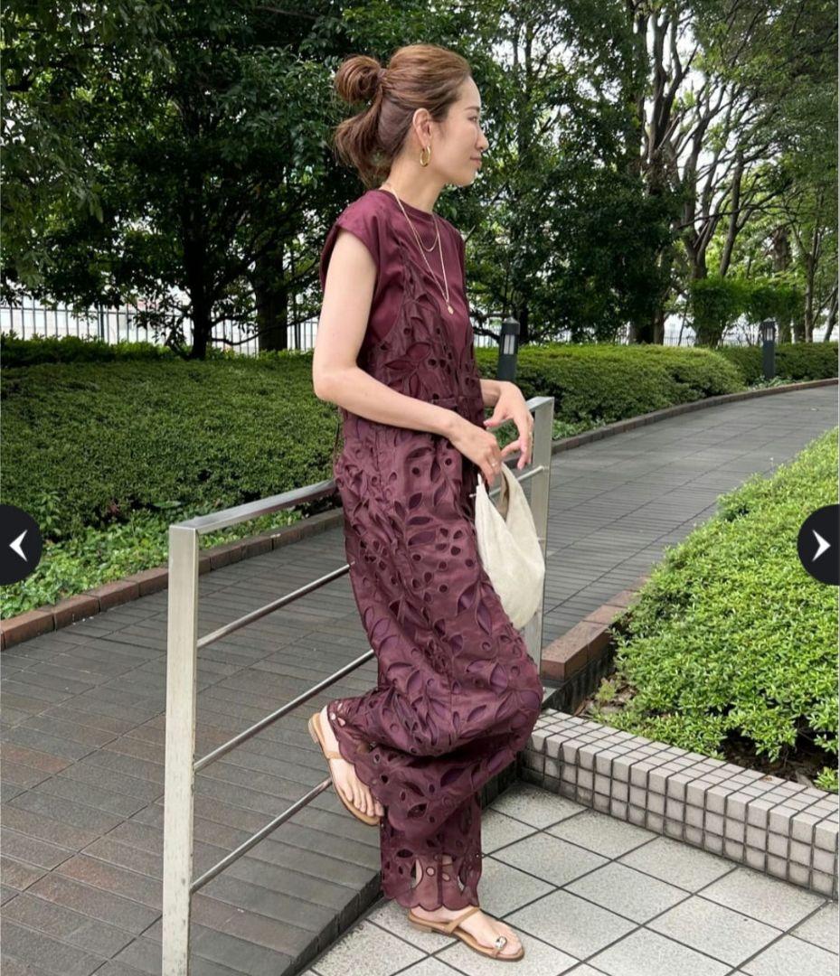 マイストラーダ 新品未使用 エンブロイダリーロンパース 赤茶