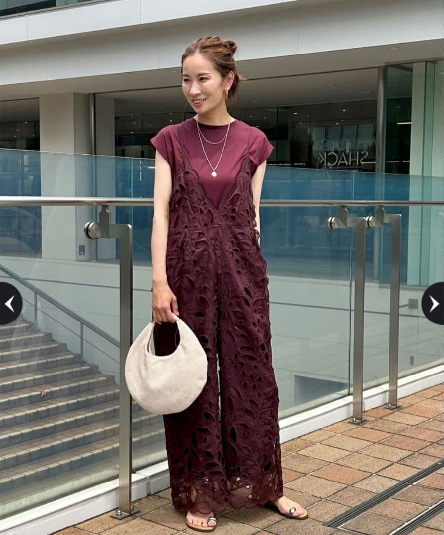 マイストラーダ 新品未使用 エンブロイダリーロンパース 赤茶