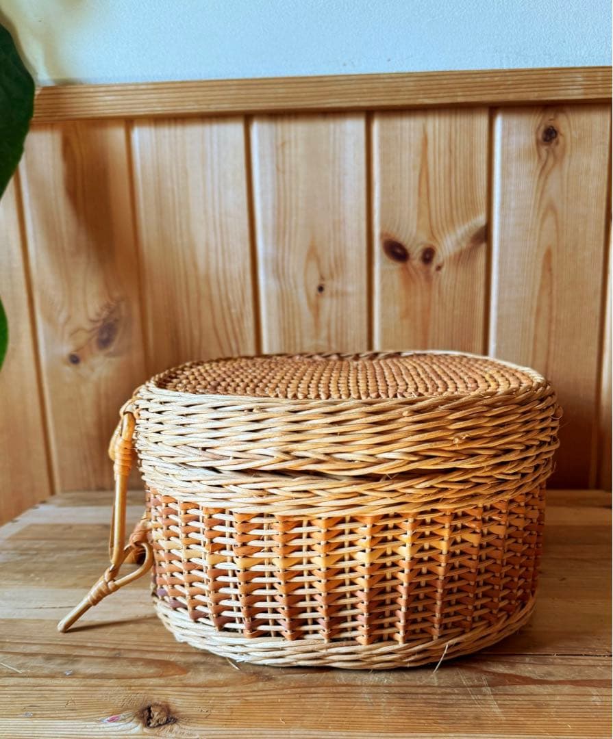 美品‼︎ 籐籠　オーバル型バスケット　ピクニック　インテリア小物入れ　レトロ