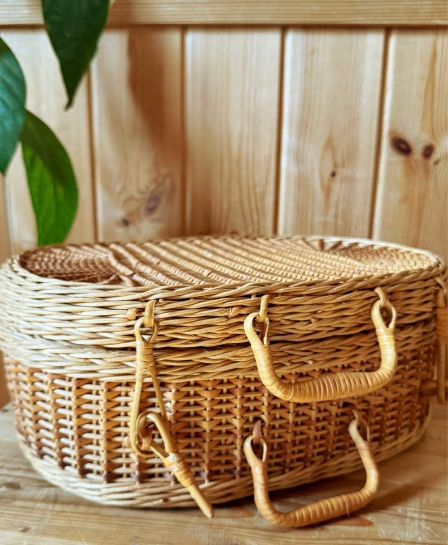 美品‼︎ 籐籠　オーバル型バスケット　ピクニック　インテリア小物入れ　レトロ
