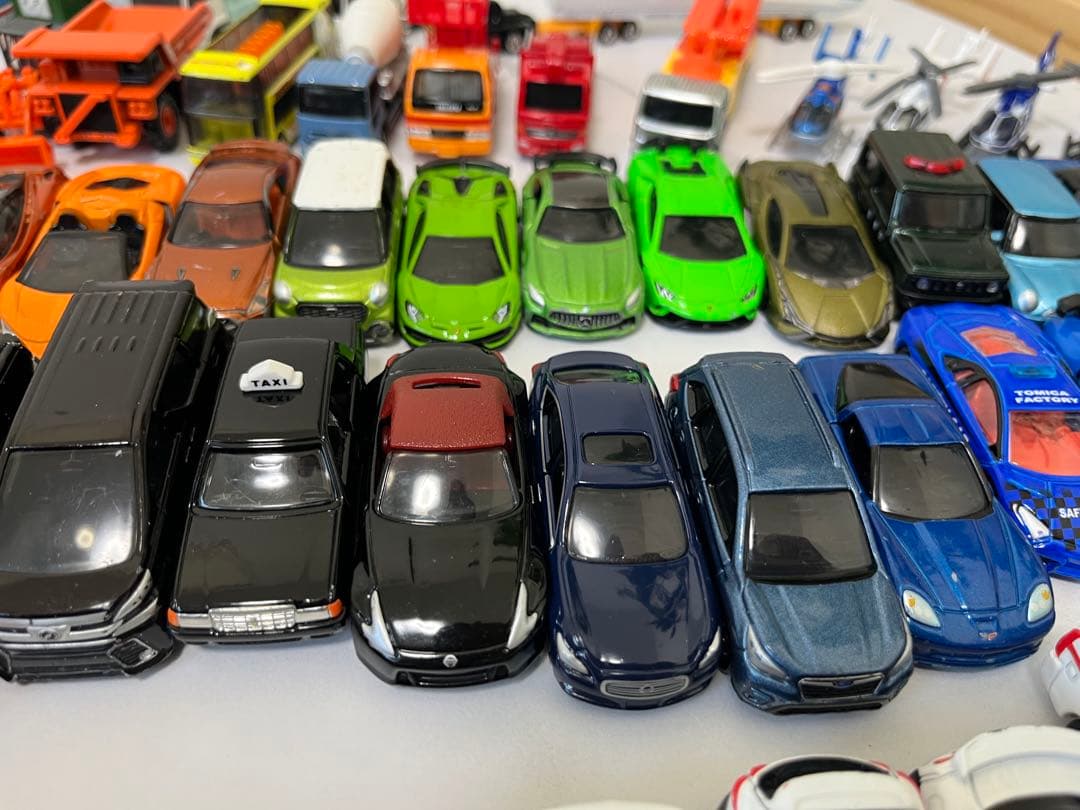 トミカ　まとめ売り　大量　約85台