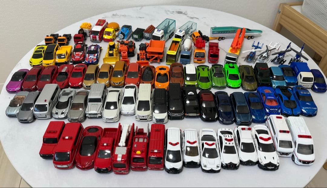 トミカ　まとめ売り　大量　約85台