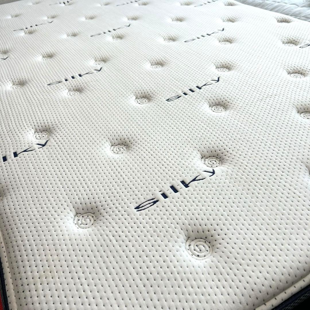 ニトリ セミダブル　マットレス デュアルポケット シルキー　ベッド　新生活