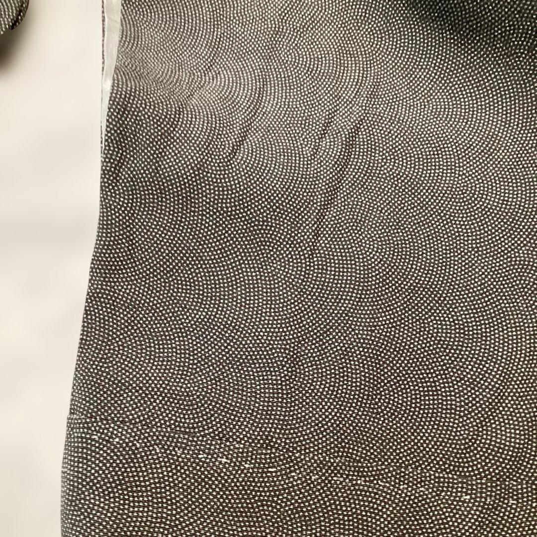 高級江戸小紋　似たり鮫柄　上質な生地に八掛もおしゃれ　一枚あると大変役立つお着物