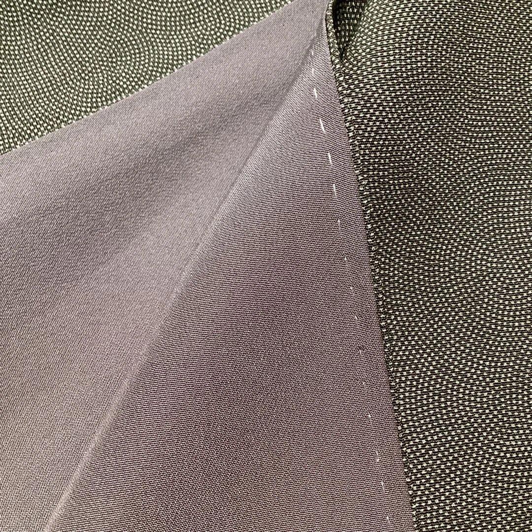 高級江戸小紋　似たり鮫柄　上質な生地に八掛もおしゃれ　一枚あると大変役立つお着物