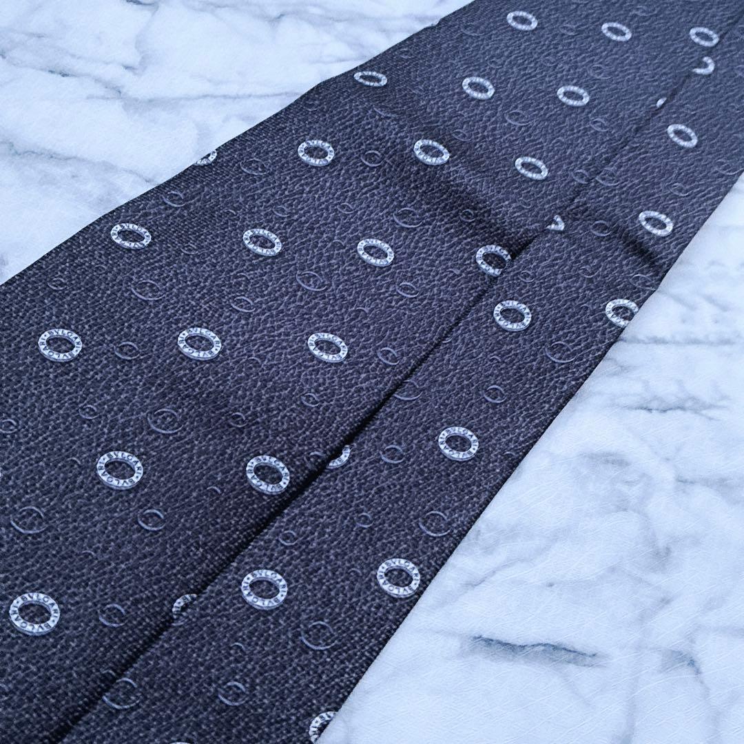 ✨未使用✨ブルガリ　希少なリング柄　シルバー　セッテピエゲ　ネクタイ