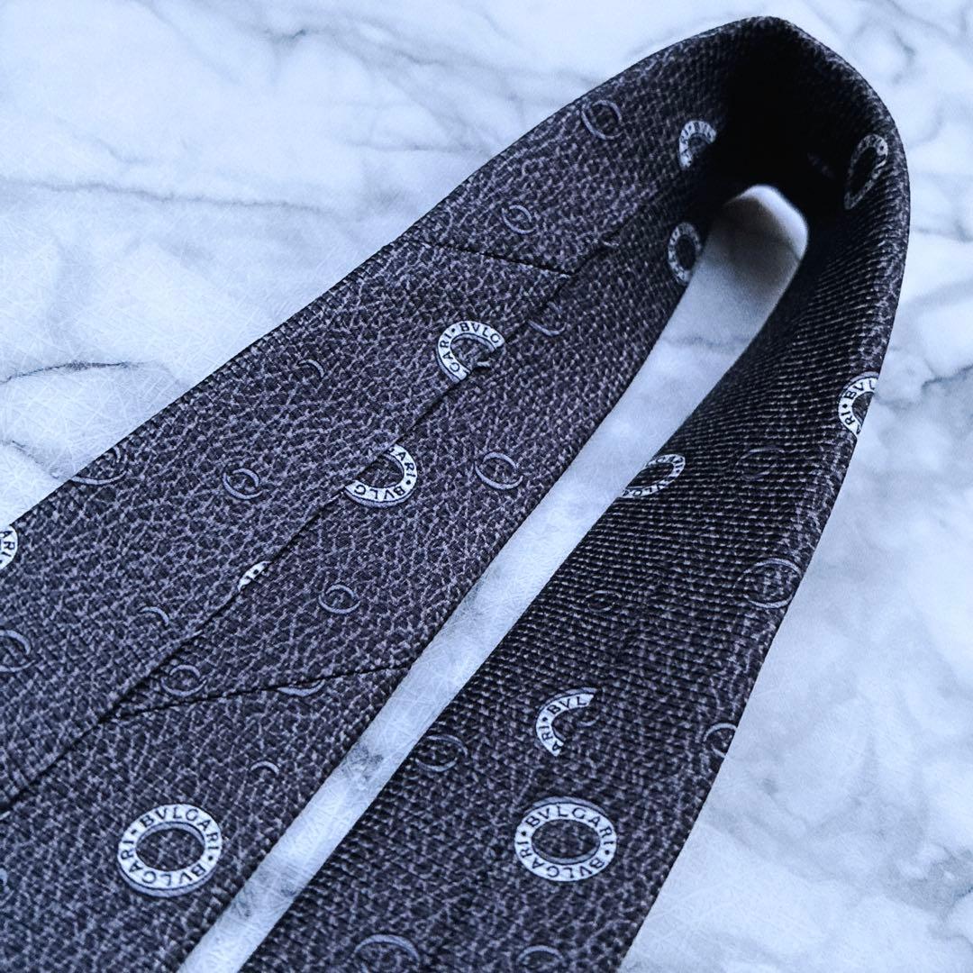 ✨未使用✨ブルガリ　希少なリング柄　シルバー　セッテピエゲ　ネクタイ