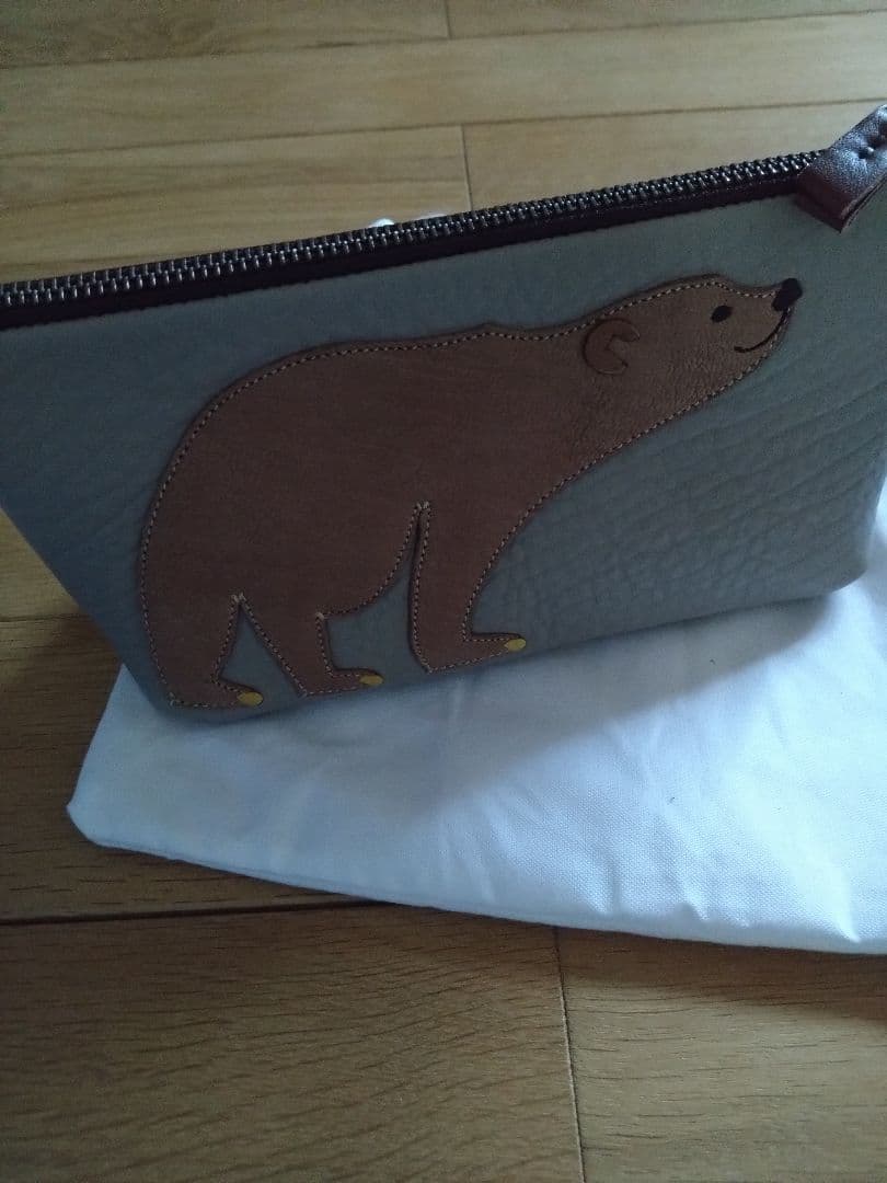 KUROSAWA クマ レザー製ポーチ