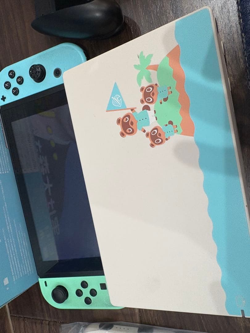 Nintendo Switch 本体 あつまれどうぶつの森 グリーン/ホワイト