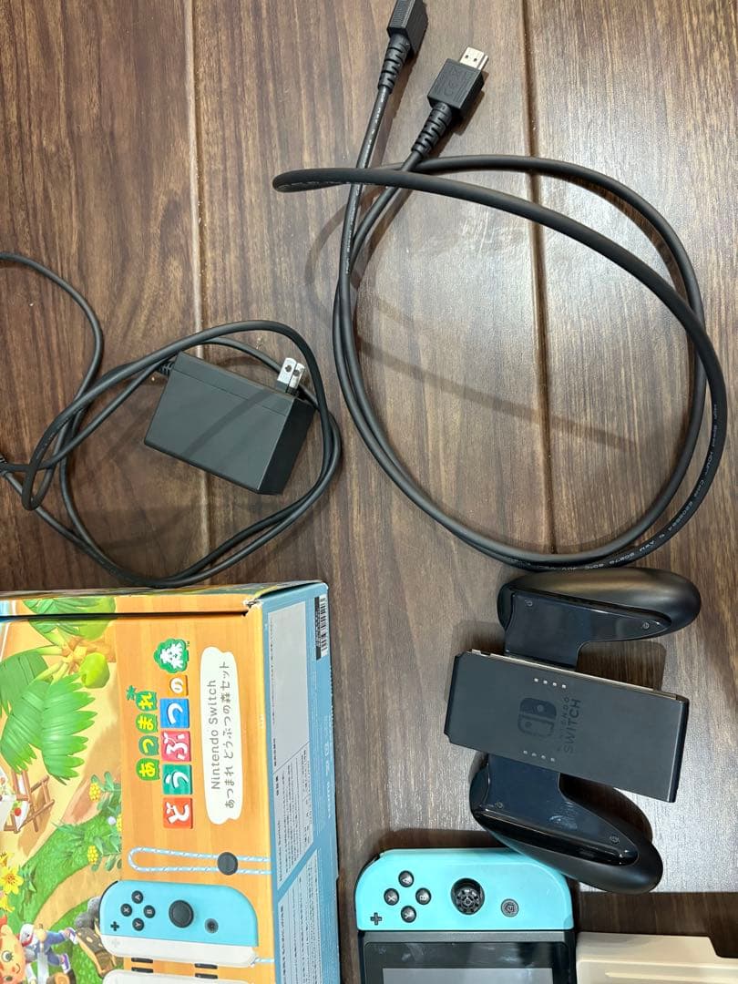 Nintendo Switch 本体 あつまれどうぶつの森 グリーン/ホワイト