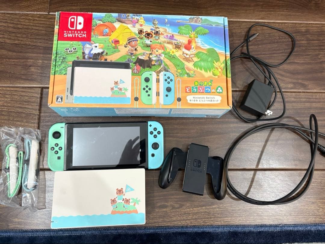 Nintendo Switch 本体 あつまれどうぶつの森 グリーン/ホワイト