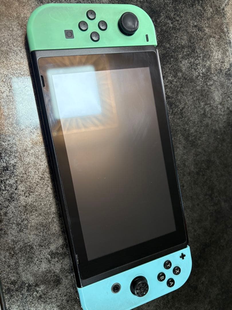 Nintendo Switch 本体 あつまれどうぶつの森 グリーン/ホワイト