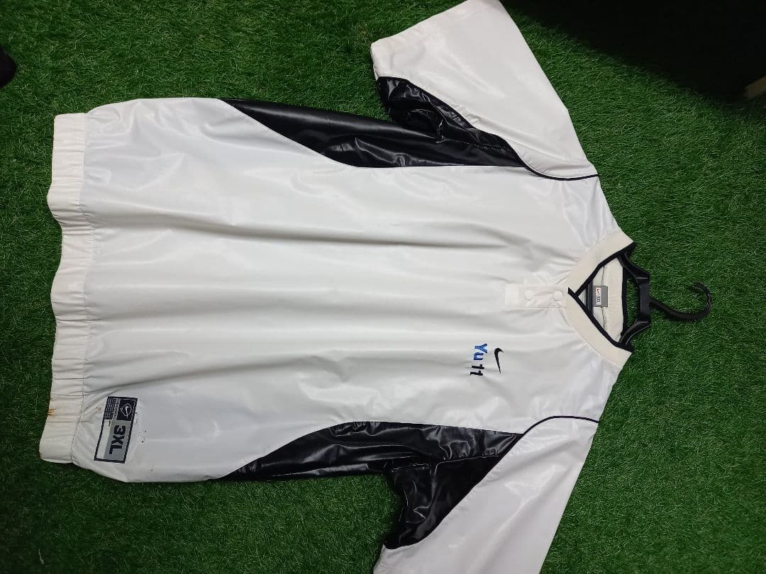 ダルビッシュ着用　ナイキ　ウインドブレーカー半袖