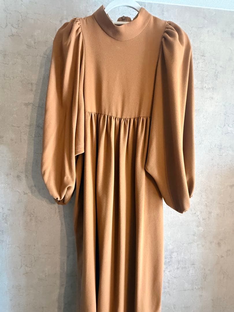 【限定セール】アセテートバックサテン ジョーゼットワンピース ブラウン　イエナ