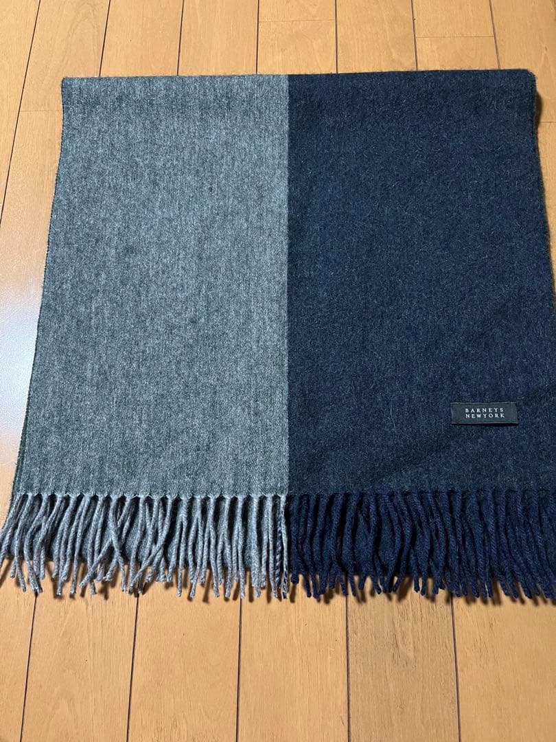 未使用バーニーズニューヨーク　カシミヤマフラー