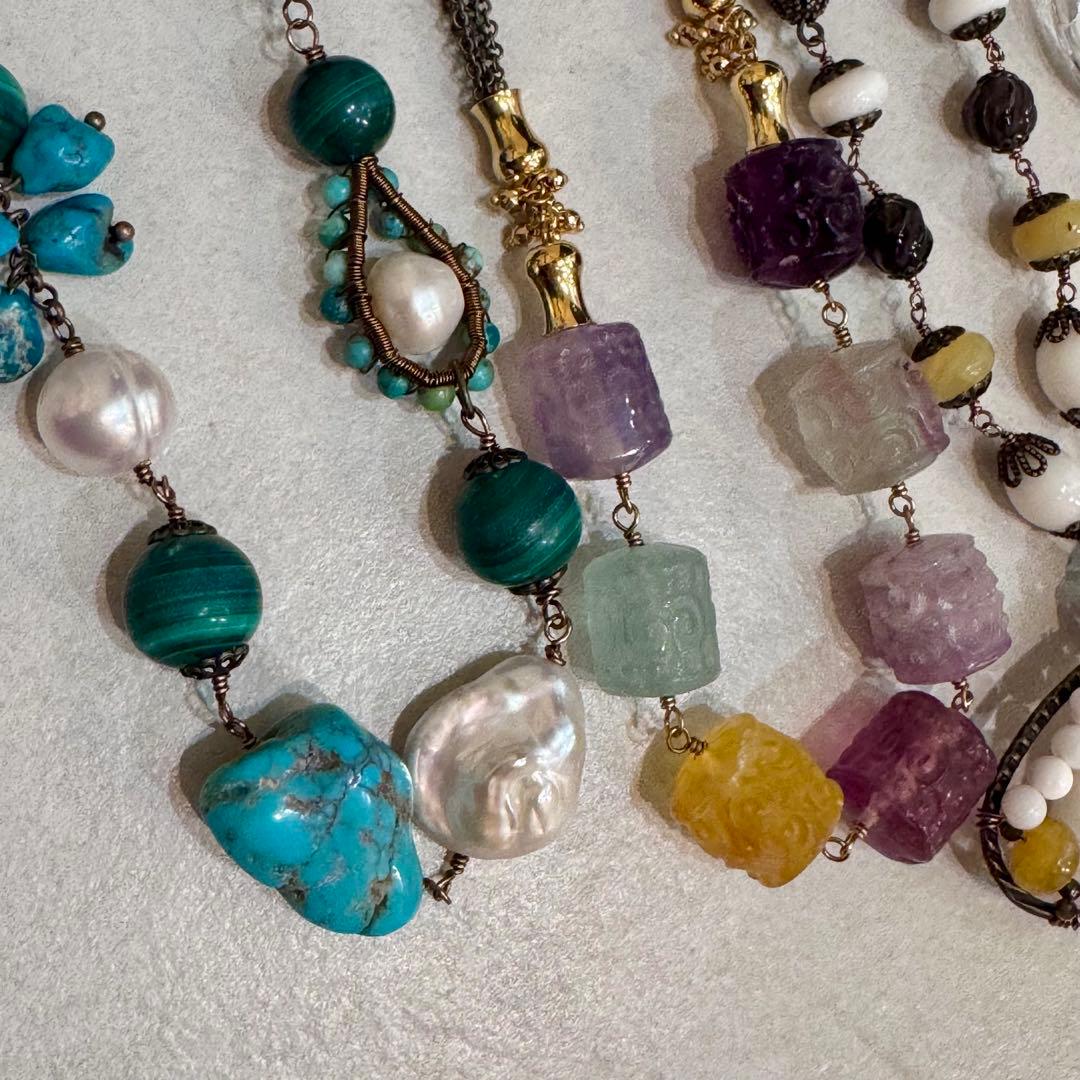 加山忠則デザイン　天然石ネックレス　8点