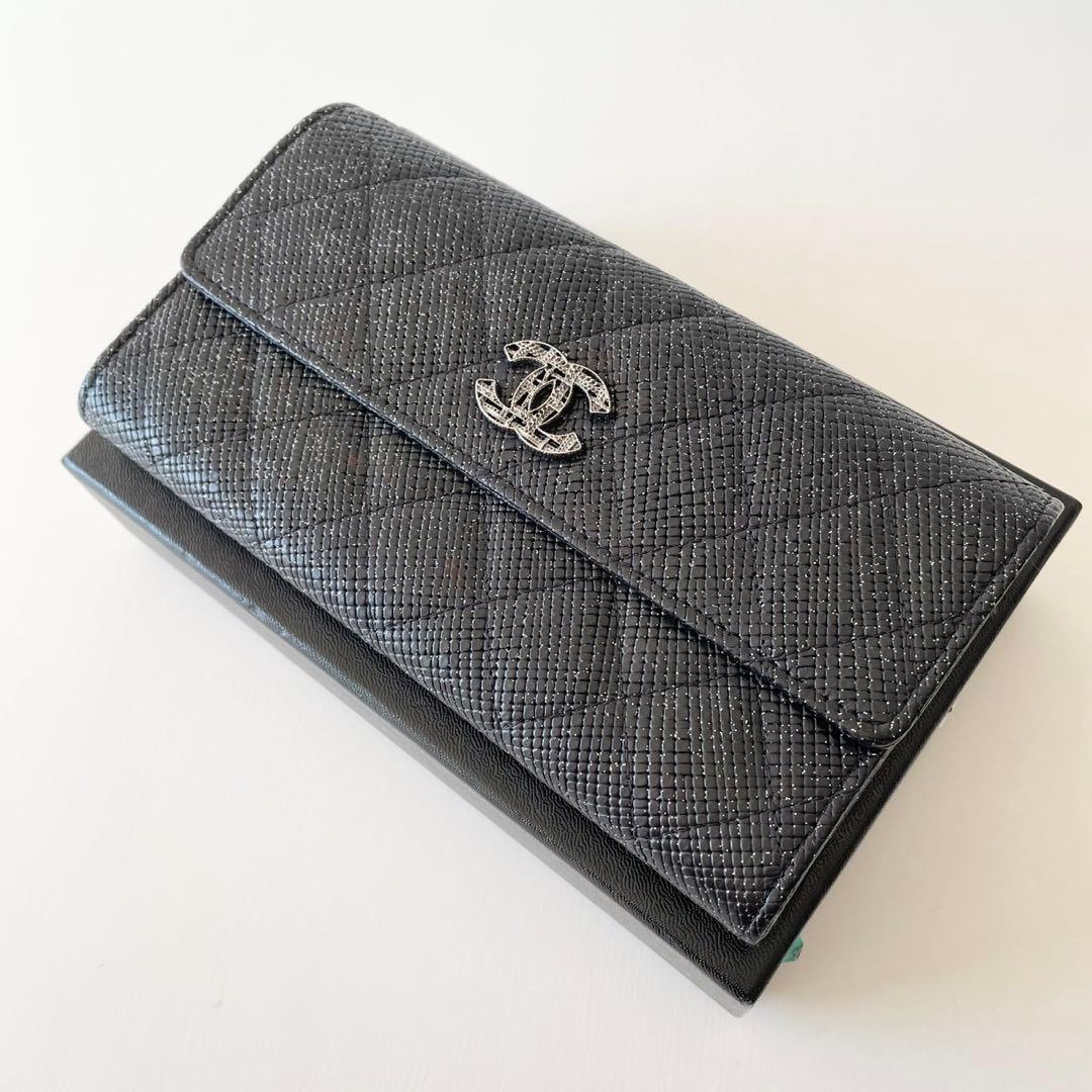 【新品】CHANEL 長財布 マトラッセ キャビアスキン ココマーク ラメ
