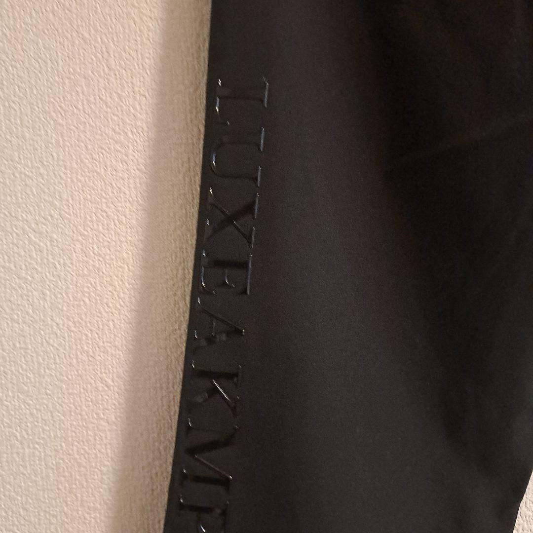 新品！LUXEAKMPLUS 黒 カジュアルパンツ ウエストゴム付き