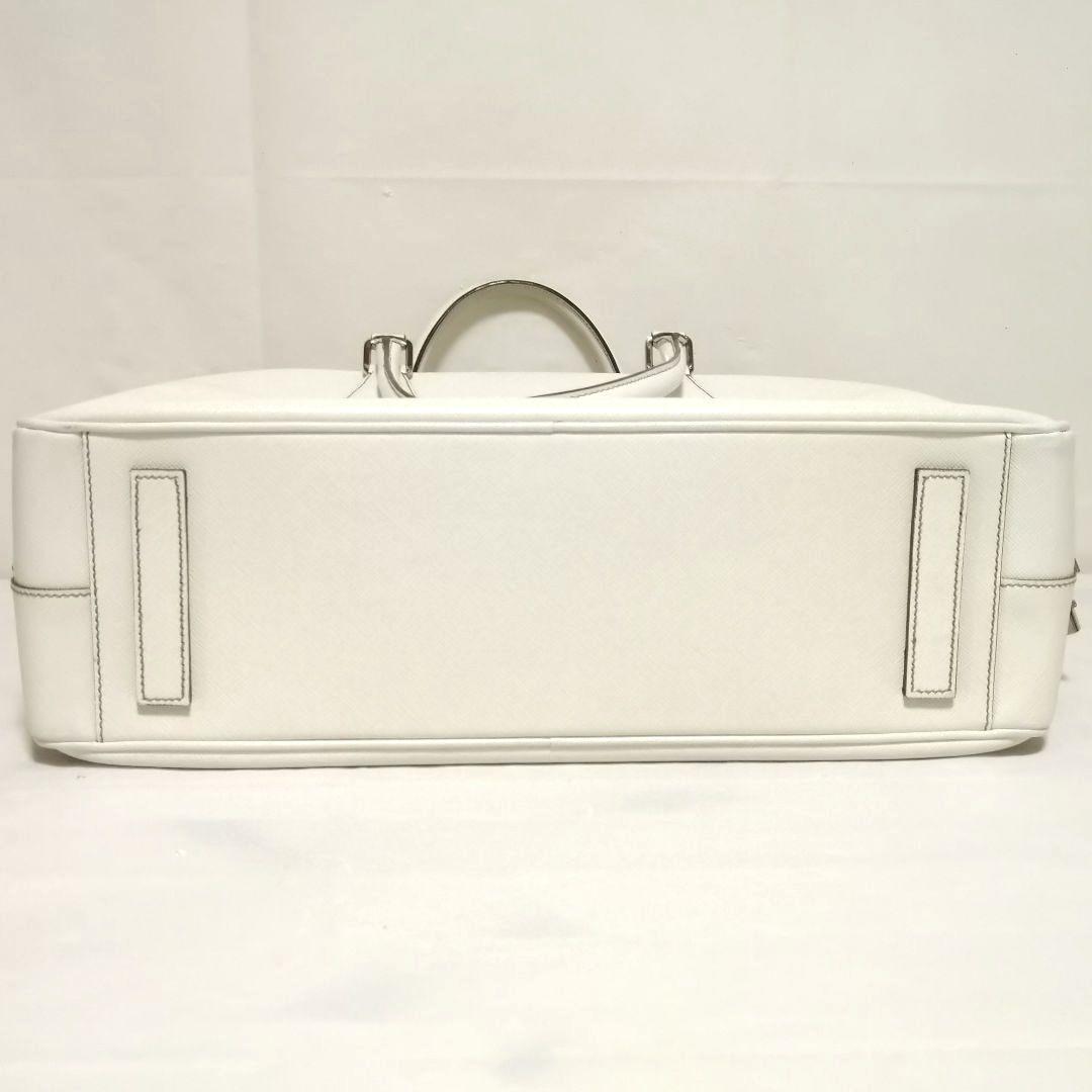 五味様 プラダ 伊勢丹購入 サフィアーノ ブリーフケース ビジネスバッグ 男女