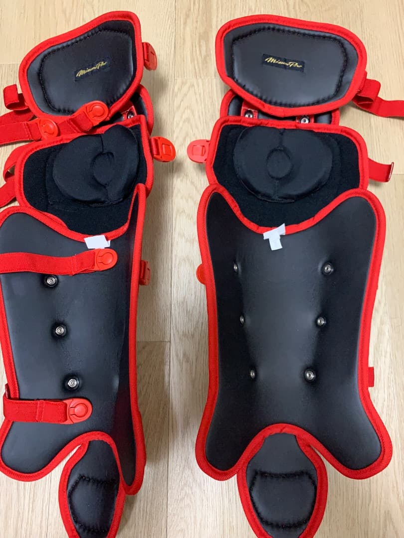 キャッチャーレガース