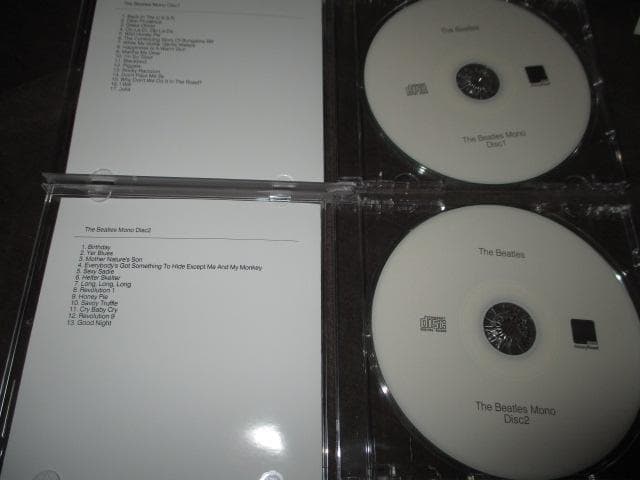 Beatles White Album (RARE!!30/50周年記念盤!!)