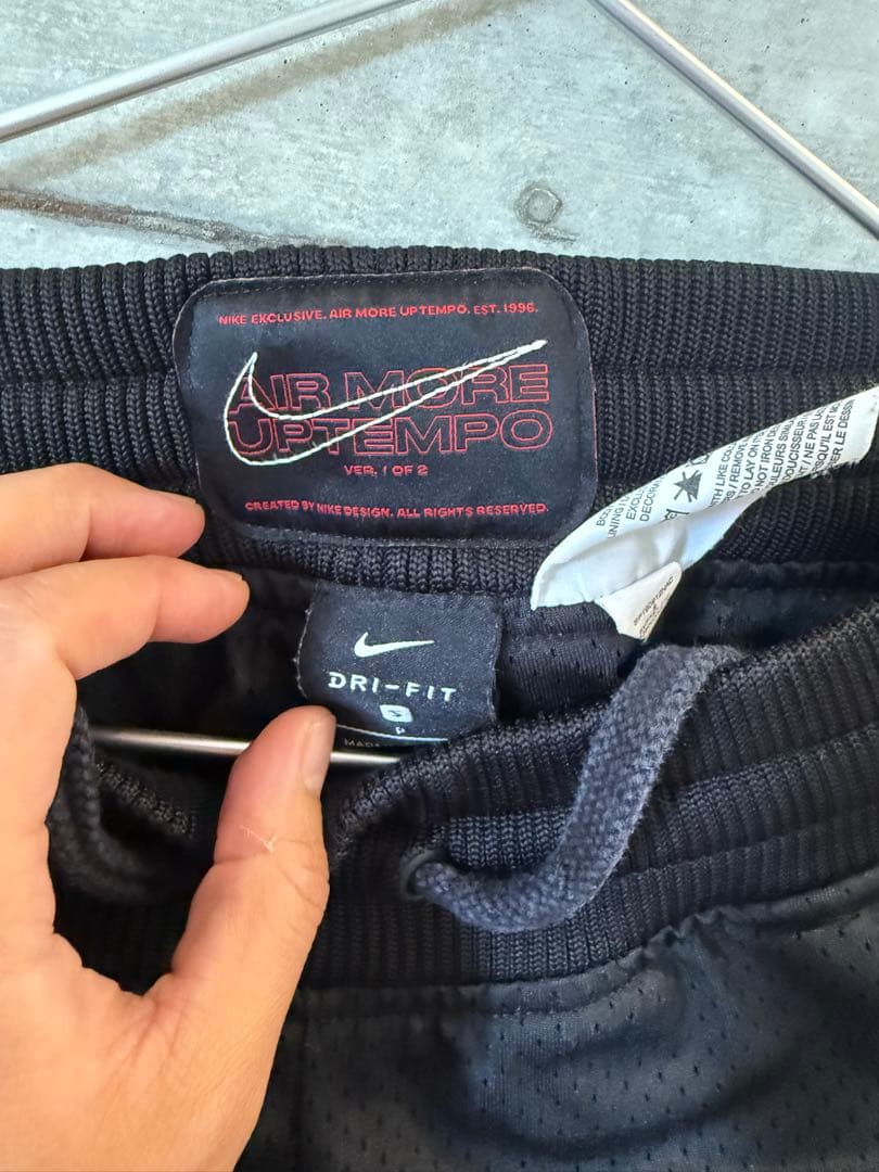 NIKE ナイキ エアー モアテン ハーフパンツ ブラック S