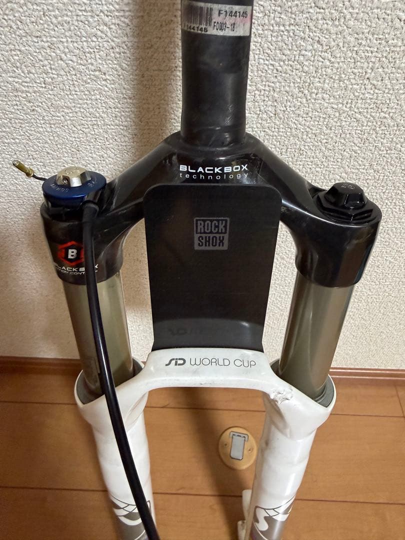 ROCKSHOX SID WORLDCUP カーボン仕様　MTB 26 インチ