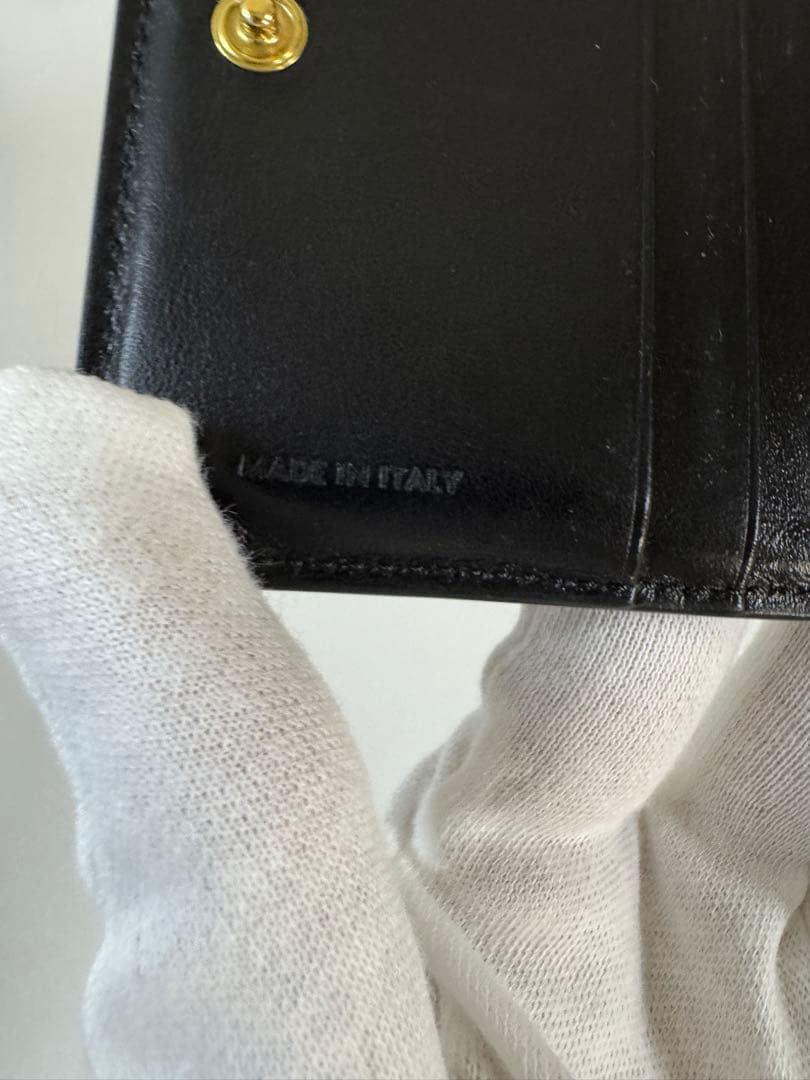 ち*い様 【美品】 CELINE ブラックレザー 二つ折り財布 【レア】