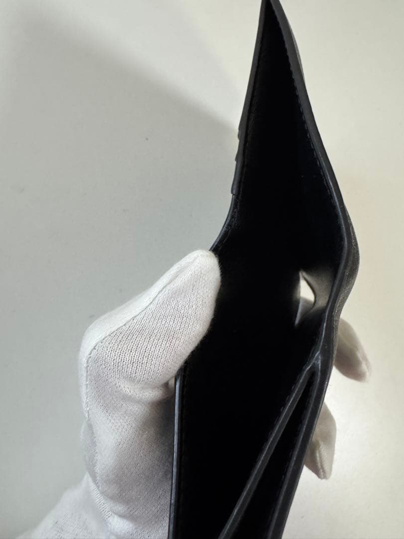 ち*い様 【美品】 CELINE ブラックレザー 二つ折り財布 【レア】